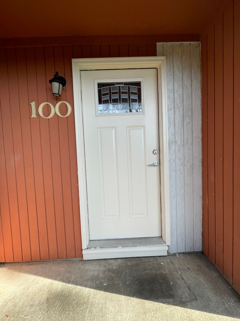 Albany Apartment: 5001 Pacific Blvd SW, Office