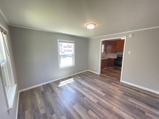 Listing photo thumbnail