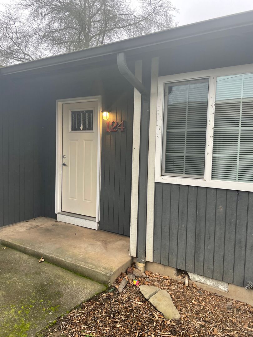 Albany Apartment: 5001 Pacific Blvd SW, Office