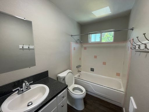 Listing photo thumbnail