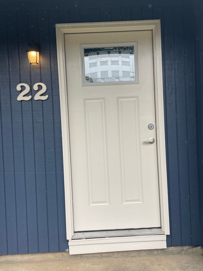 Albany Apartment: 5001 Pacific Blvd SW, Office