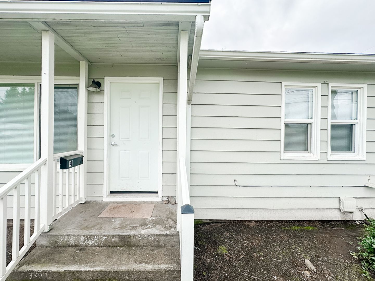 Dallas Apartment: 283 SW Cherry St