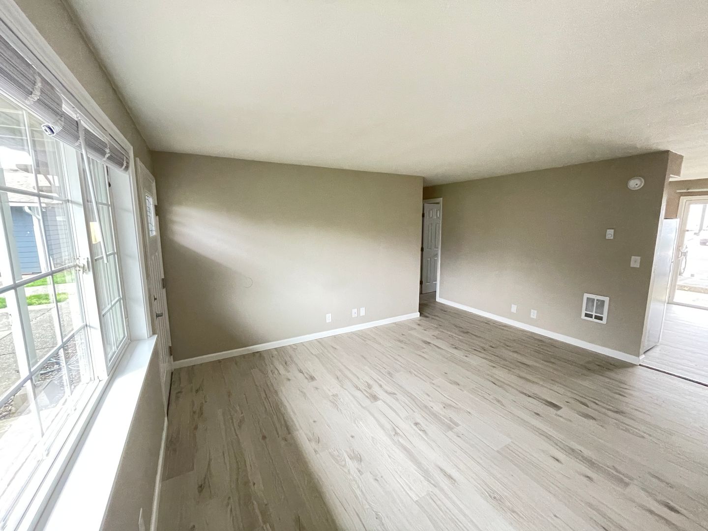 Salem Apartment: 8th Street NW