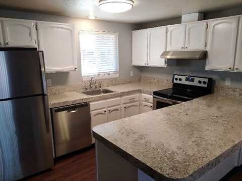 Eugene Apartment: 3659 West 18Th Ave, #6, Office