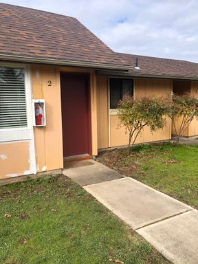 1700 Bailey Hill Rd. #02, Eugene, OR 97402