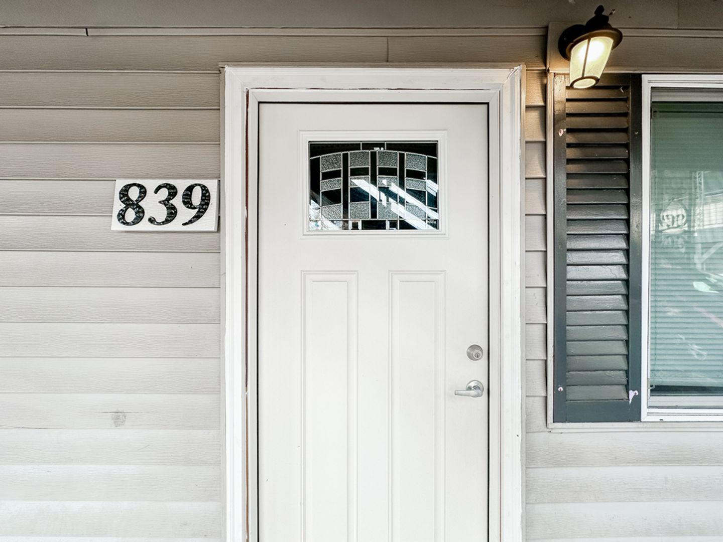 Salem Apartment: 817-899 25th ST SE