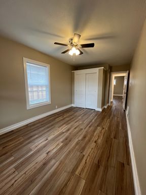 Listing photo thumbnail