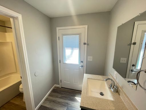 Listing photo thumbnail