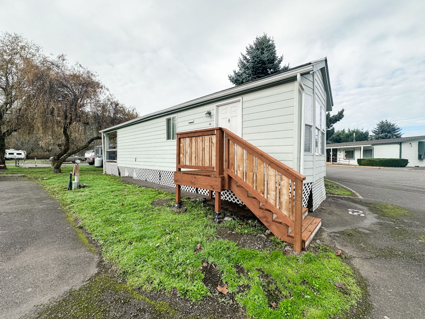 Grand Ronde Apartment: 28800 Salmon River HWY