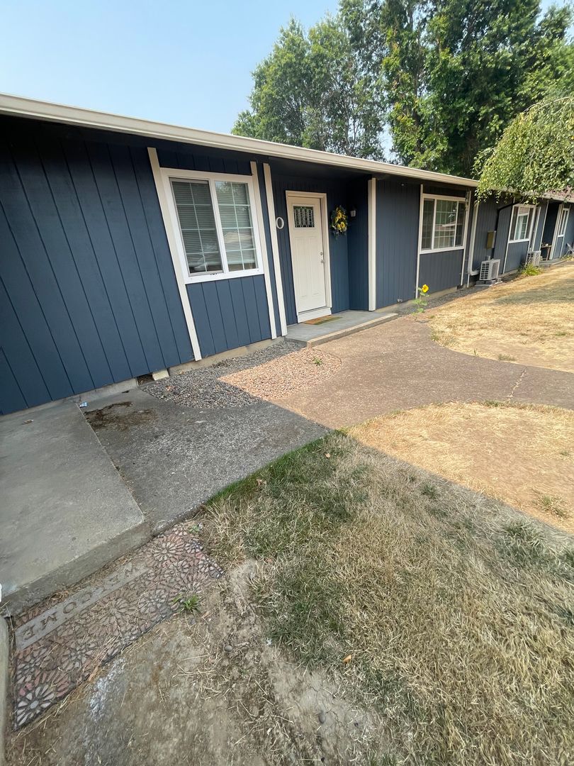 Albany Apartment: 5001 Pacific Blvd SW, Office
