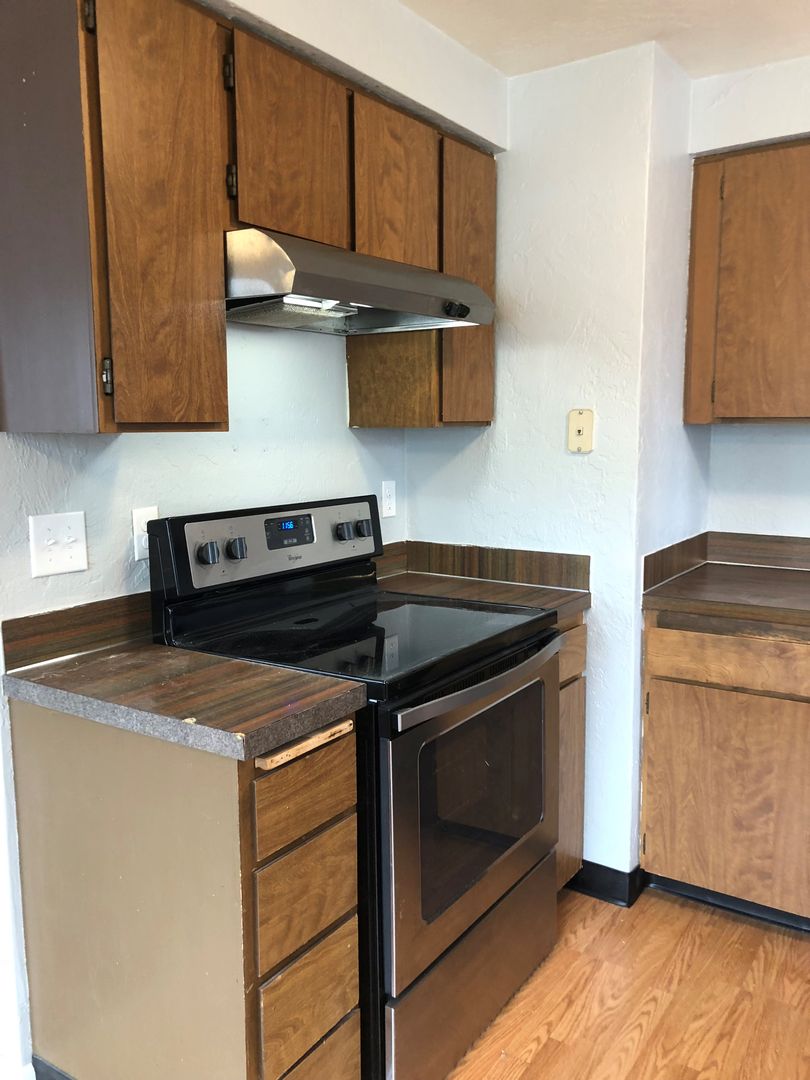 Stayton Apartment: W Maple & Water ST