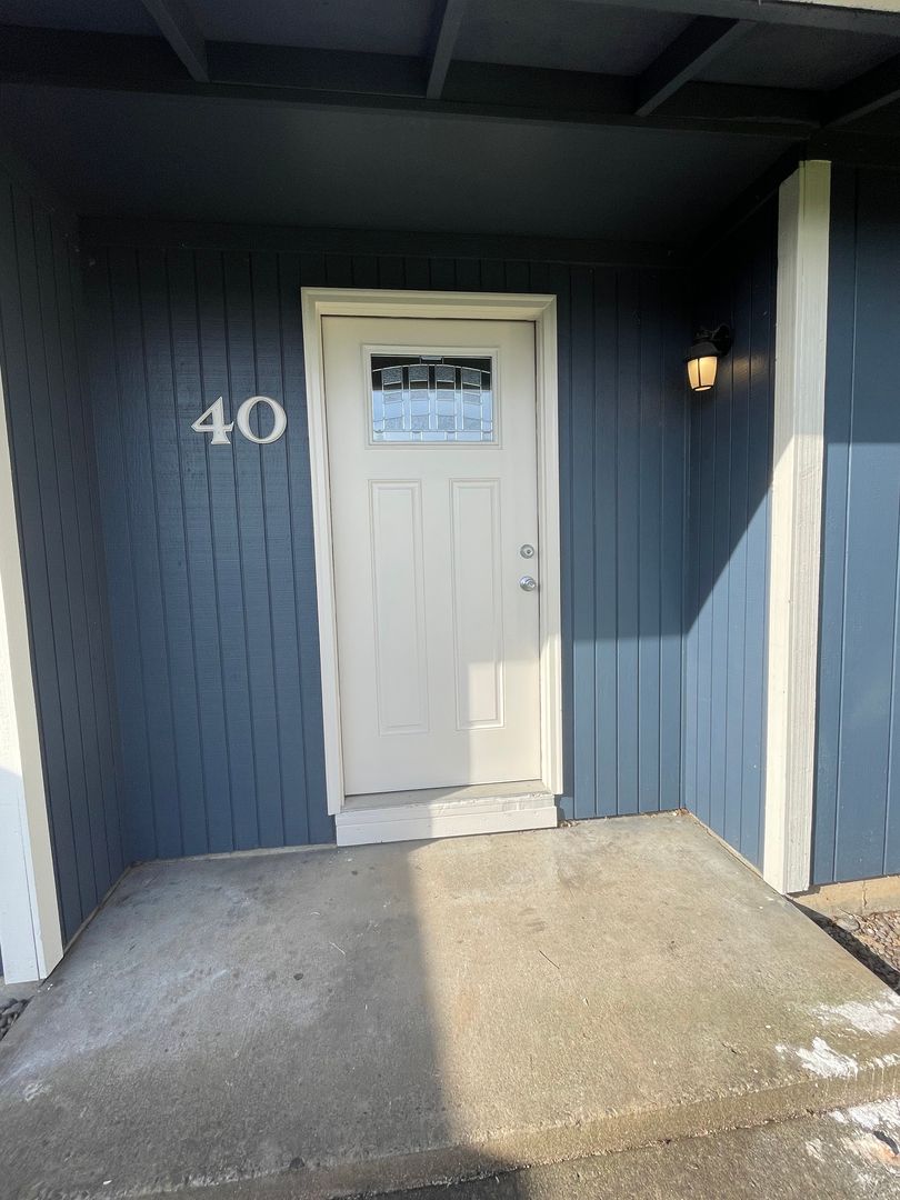 Albany Apartment: 5001 Pacific Blvd SW, Office