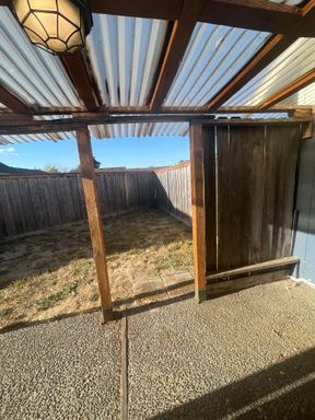 Listing photo thumbnail