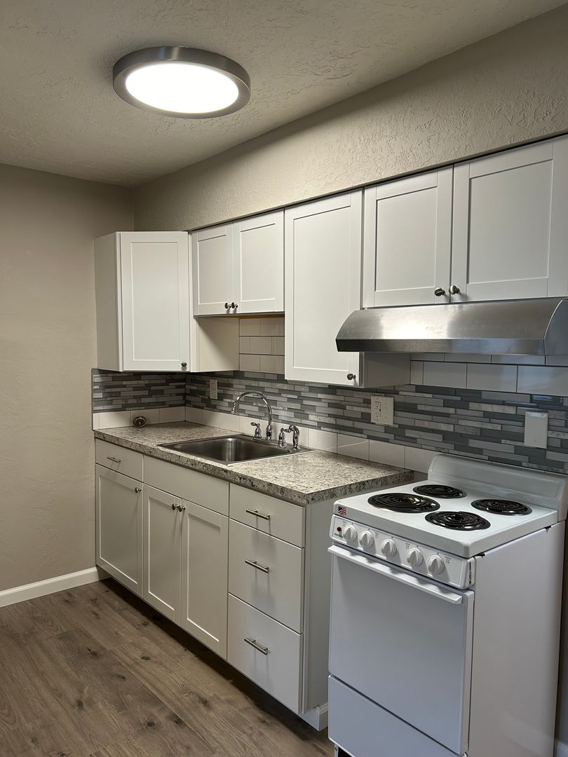 Salem Apartment: PO Box 5517