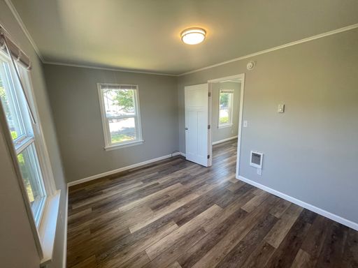 Listing photo thumbnail