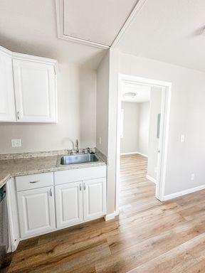 Listing photo thumbnail
