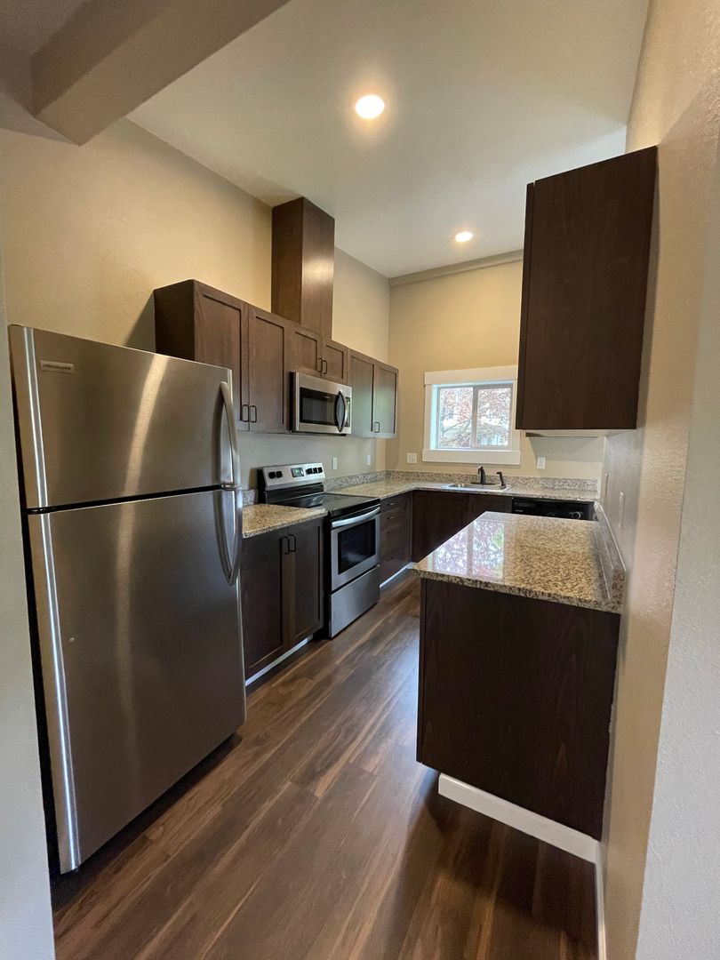 Salem Apartment: PO Box 5517