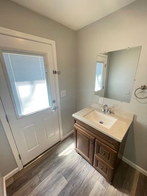 Listing photo thumbnail