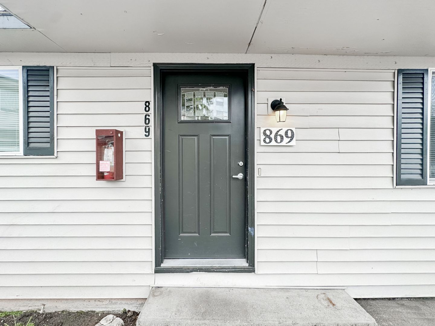 Salem Apartment: 817-899 25th ST SE