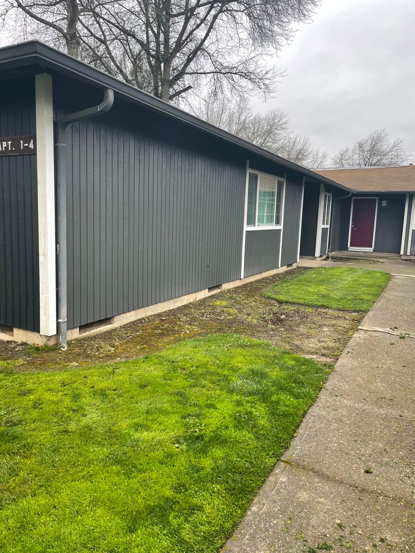 Albany Apartment: 5001 Pacific Blvd SW, Office