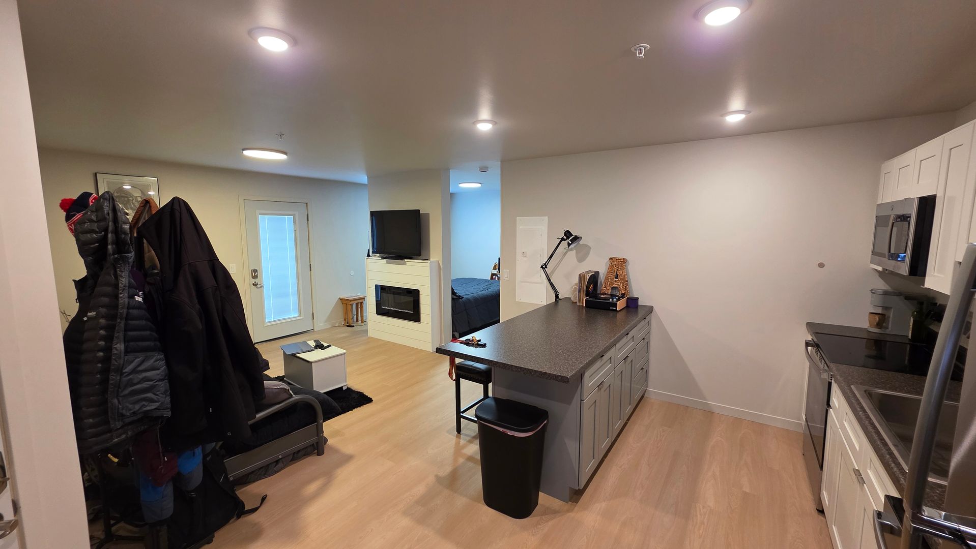 Duluth Apartment: 1221 Commonwealth Avenue