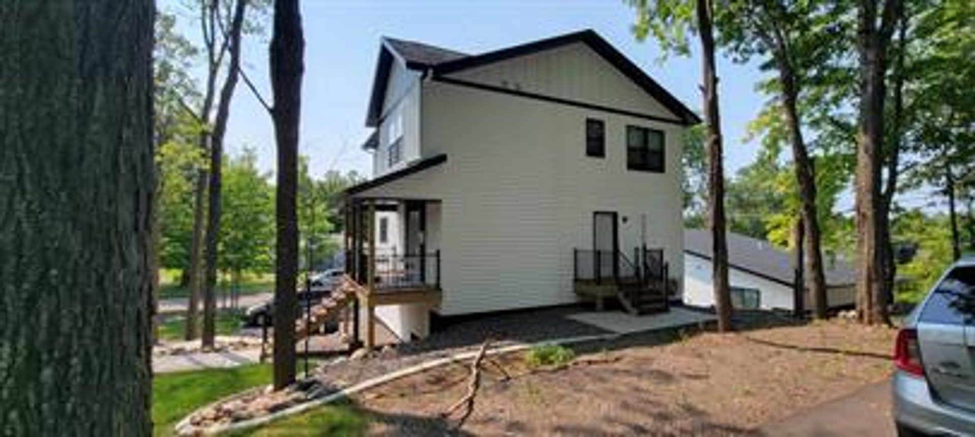 Duluth House: 1229 Missouri Ave
