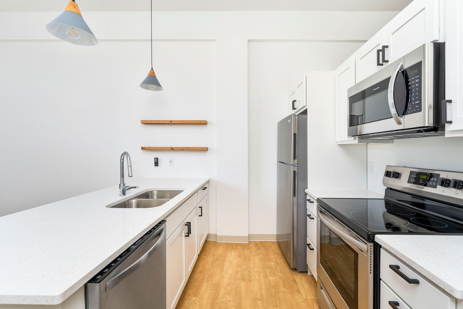 Duluth Apartment: 1831 W Michigan St