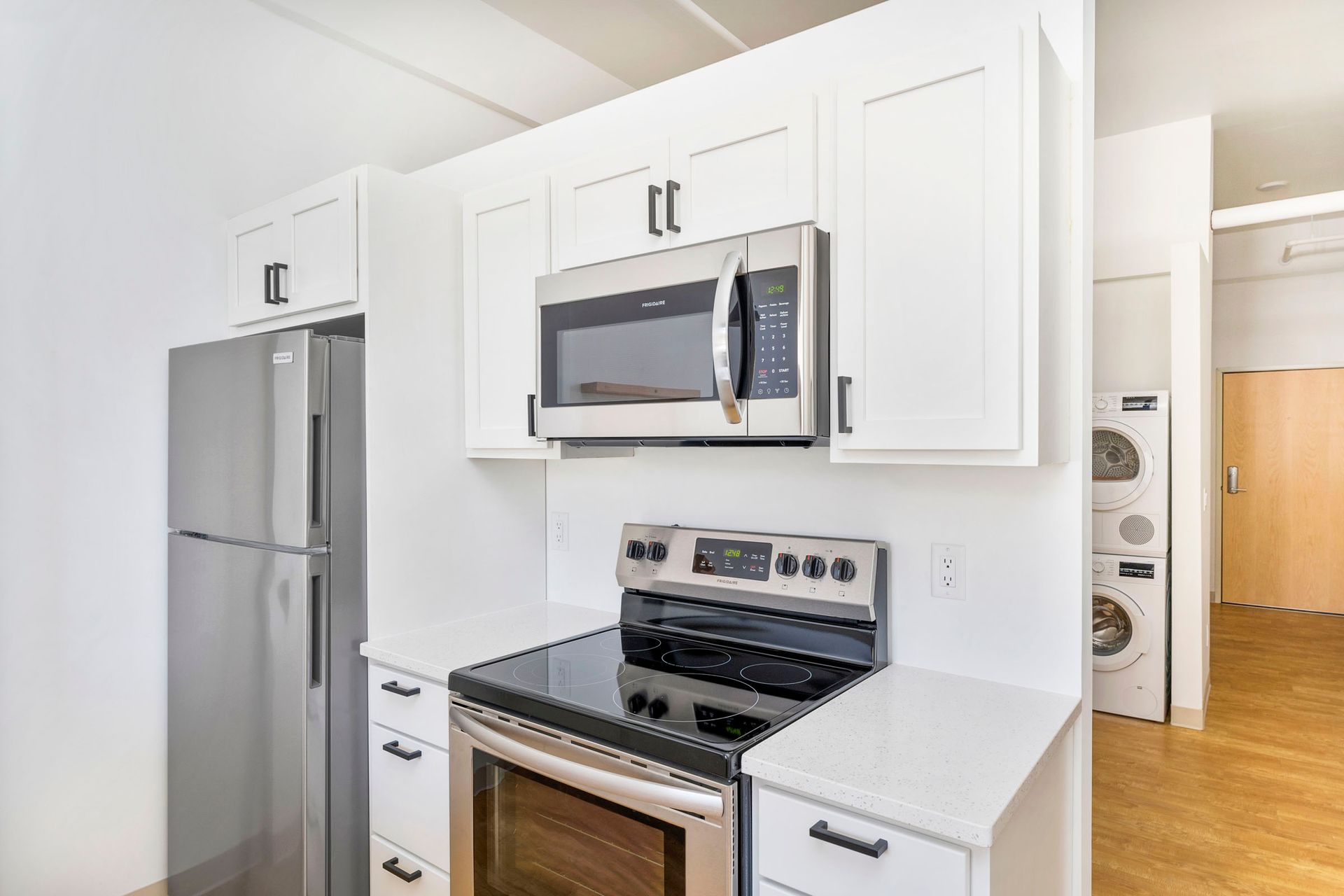 Duluth Apartment: 1831 W Michigan St