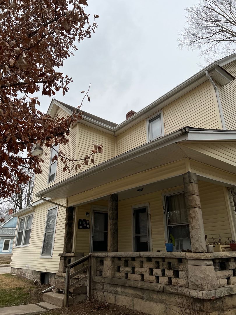 Bloomington Apartment: 726 West Kirkwood Avenue