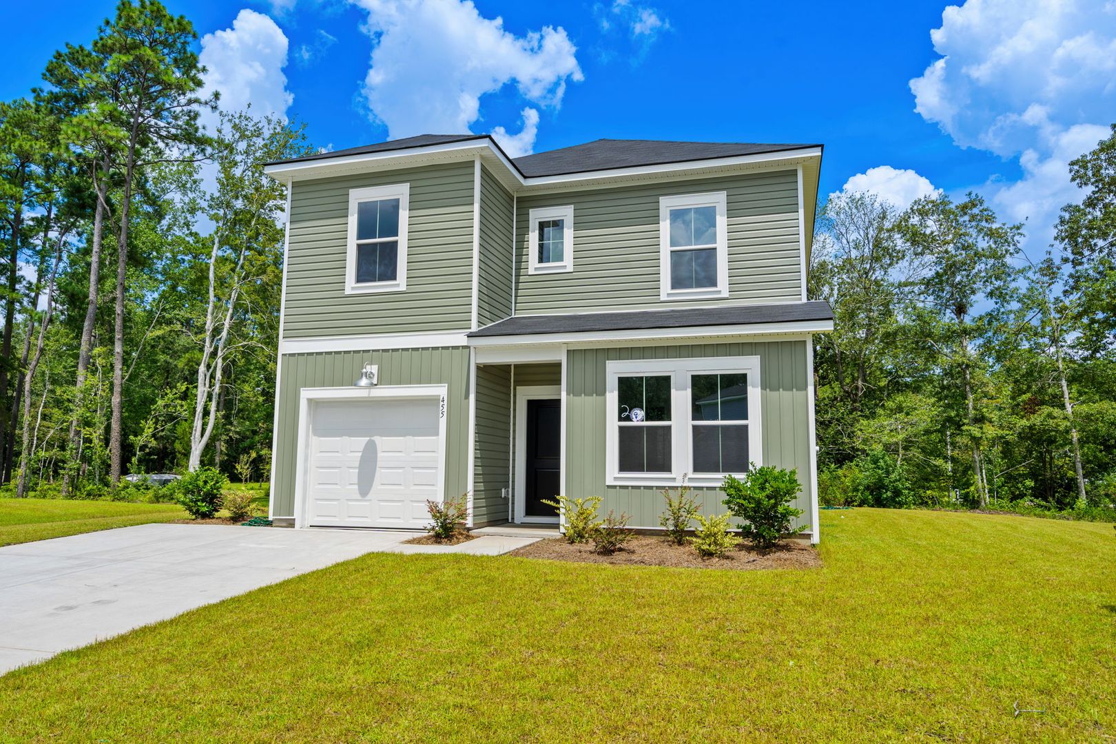 Myrtle Beach House: 455 Falling Leaf Loop