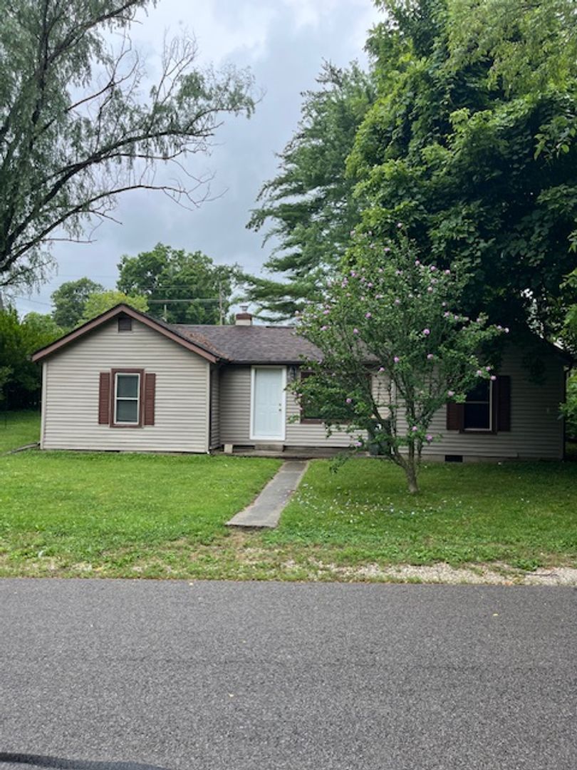 Bloomington House: 2428 South Madison Street