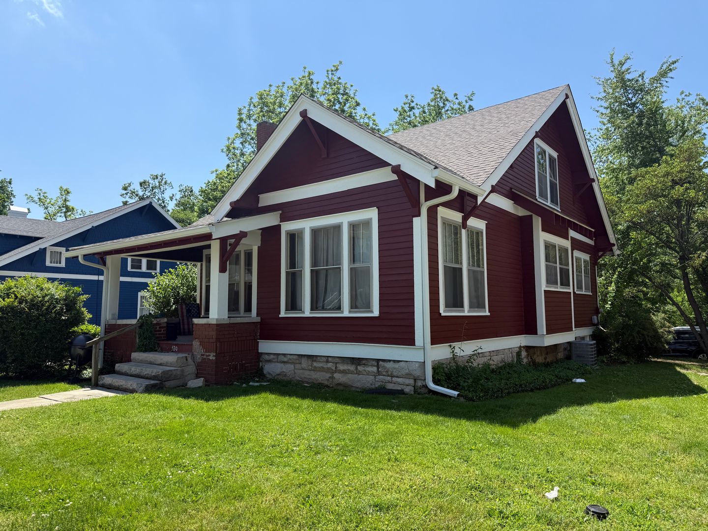 Bloomington House: 520 South Park Avenue