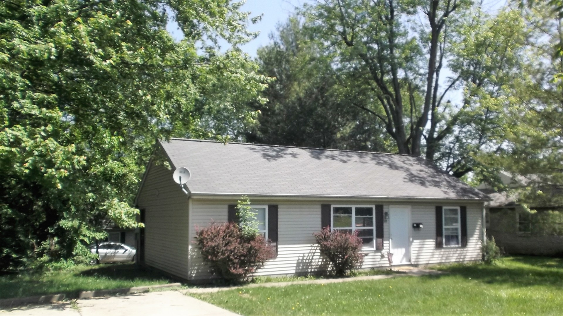 Bloomington House: 320 West 17th Street