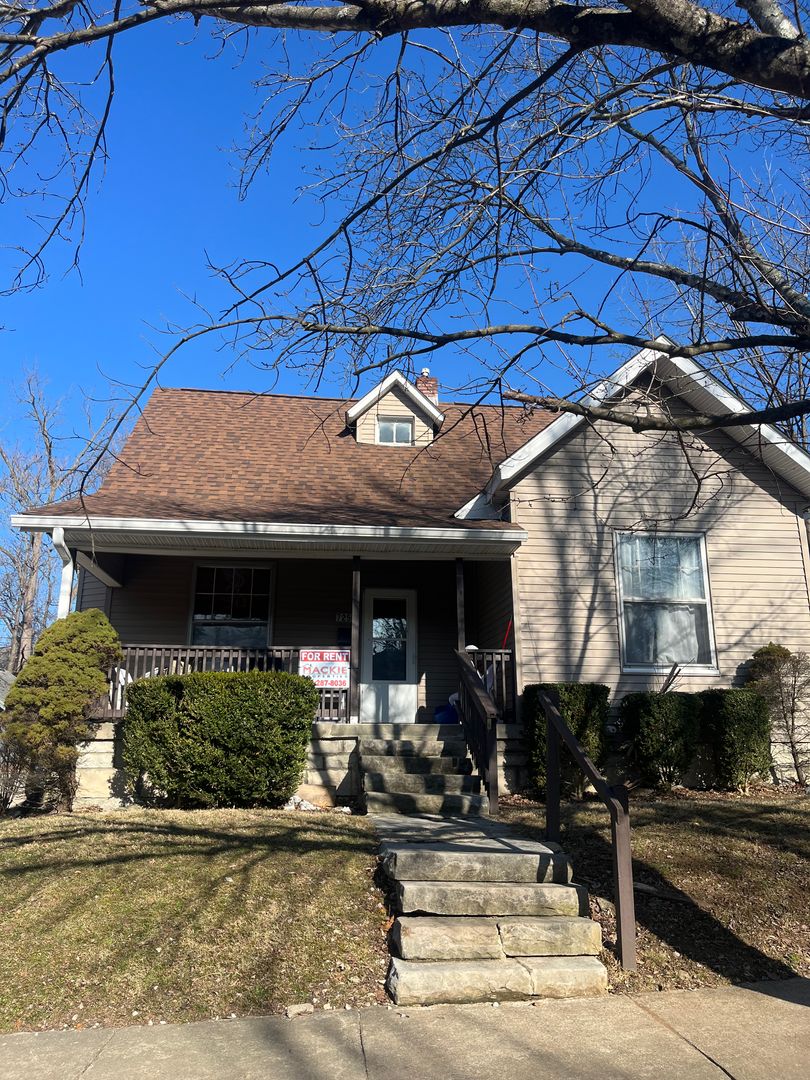 Bloomington House: 725 East 2nd Street