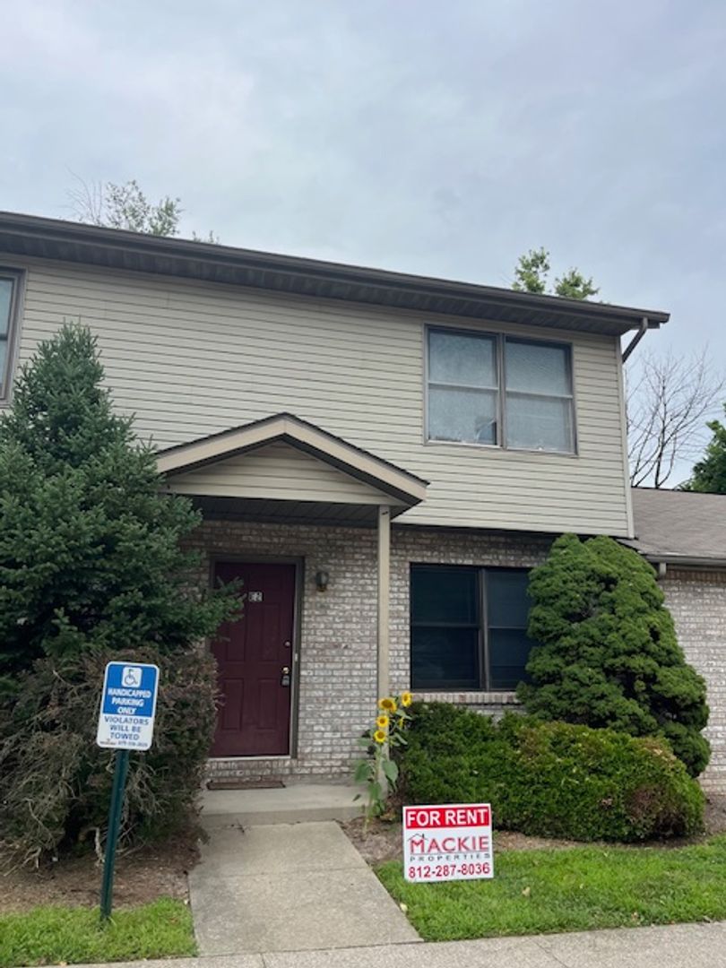 Bloomington Apartment: 1377 West Allen Street