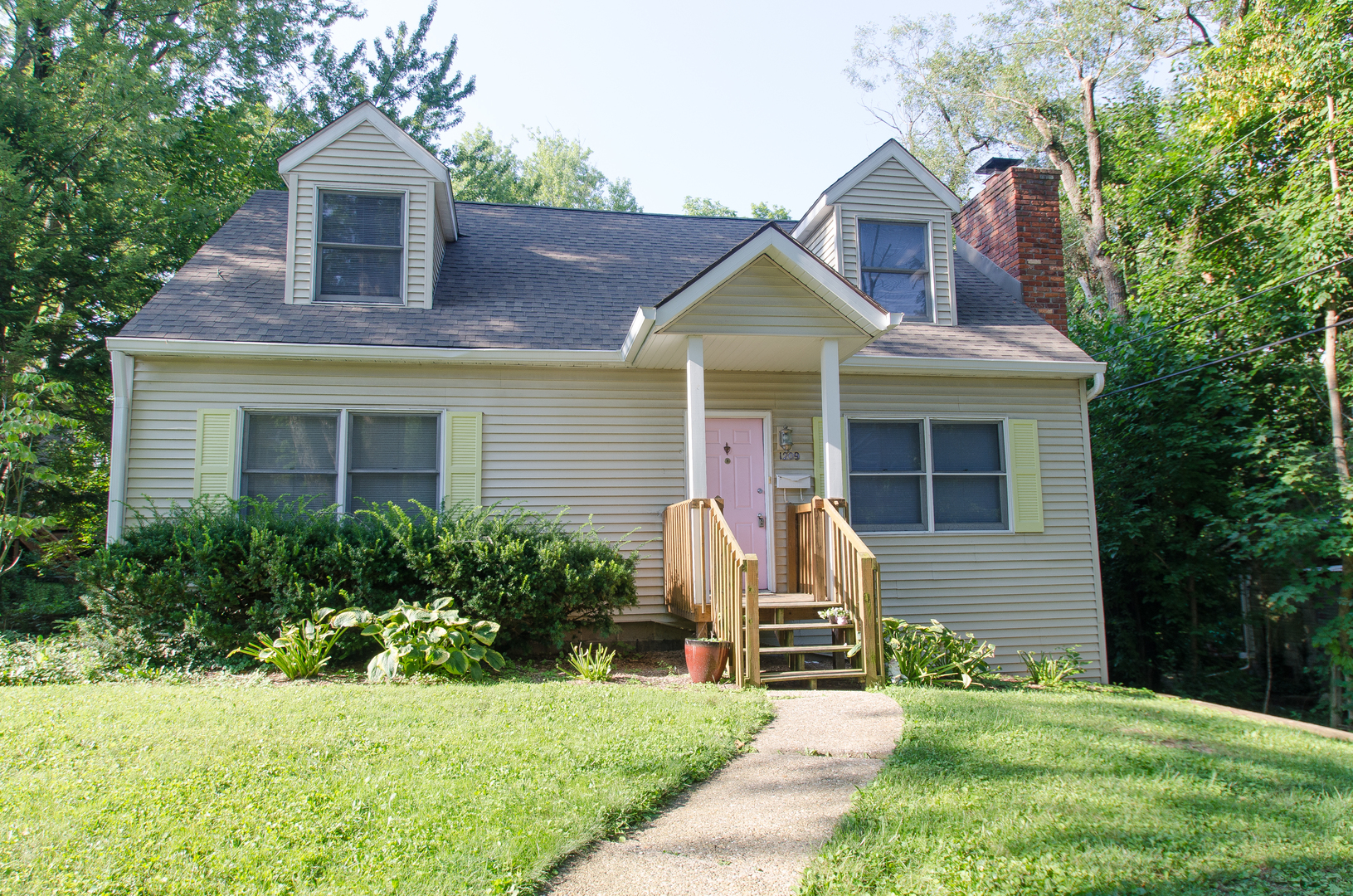 Bloomington House: 1209 East Hunter Ave