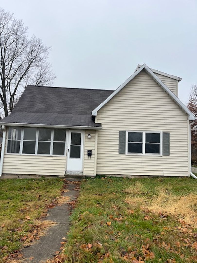 Bloomington House: 1112 South Rogers Street