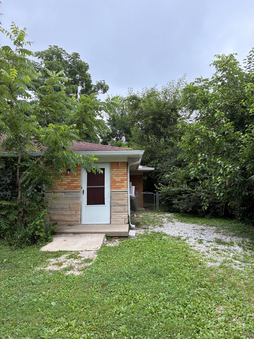Bloomington House: 1002 West Cascade Avenue