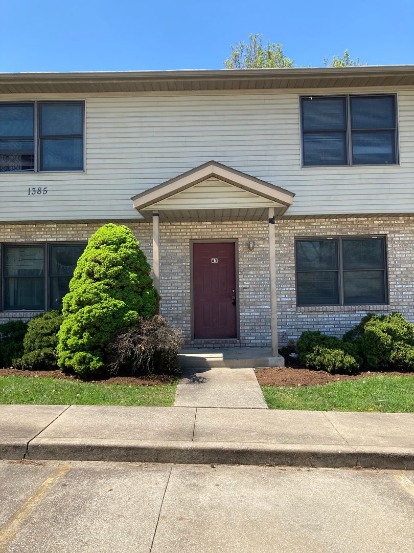 Bloomington Apartment: 1385 West Allen Street - A3