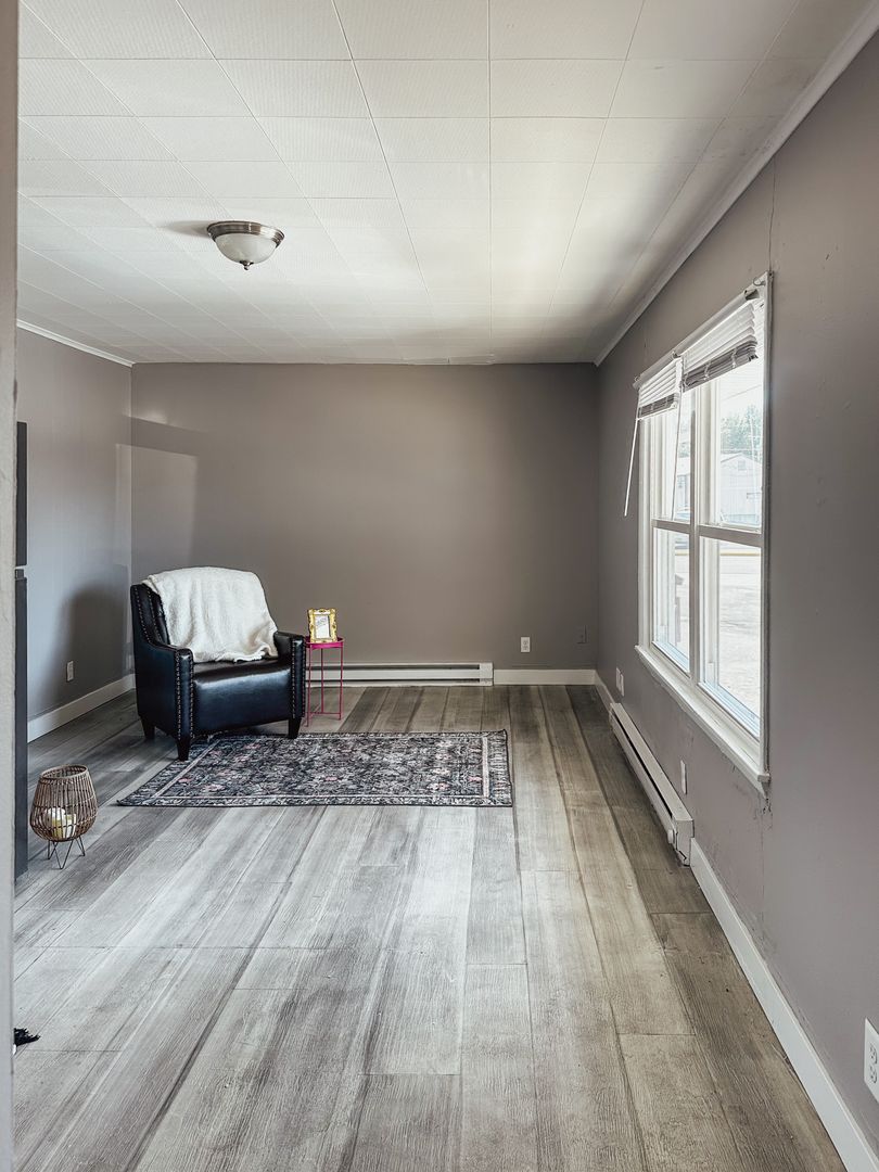 Lafayette Apartment: 1502  Schuyler Avenue