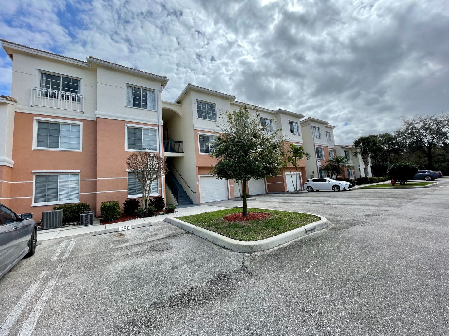 Palm Beach Gardens Condo: 2210 Myrtlewood Cir