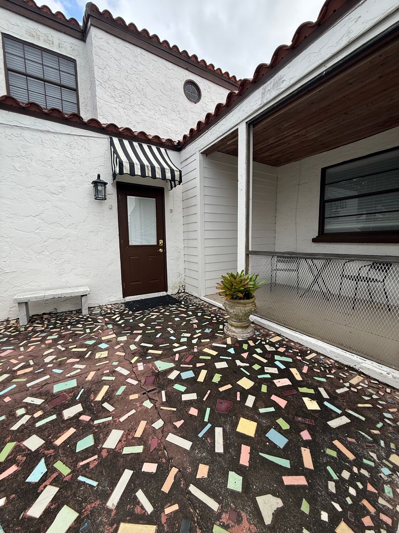 Lake Park Apartment: 359 Greenbriar Dr Unit B