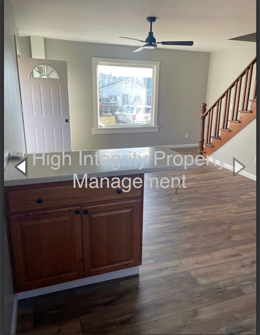 Property 024 - 3032 Lake Rd 