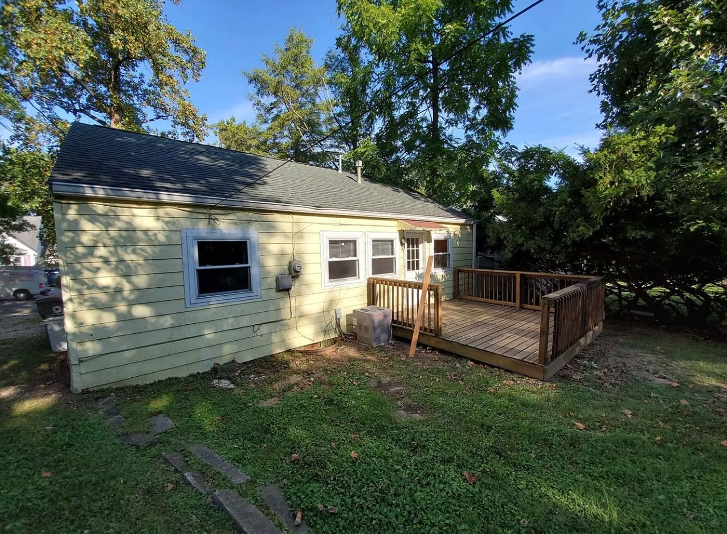 Bloomington House: 515 S Mitchell St