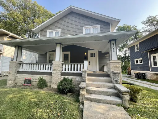 501 E 1st St – photo 1