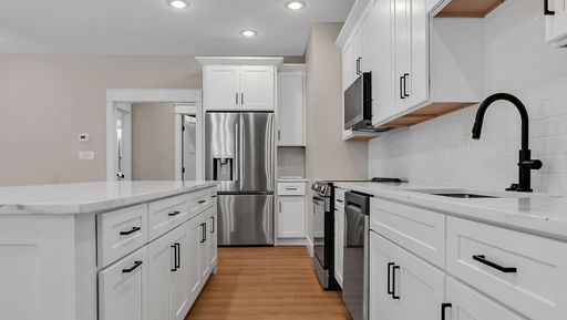 Newly Built 5 Bed, 5 Bath Townhome! – photo 1
