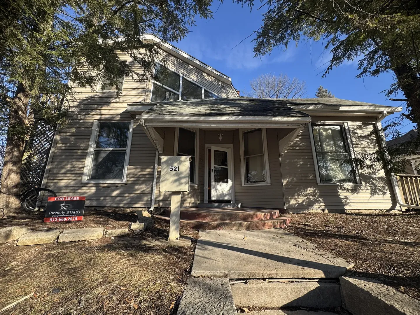 Bloomington Apartment: 521 E. 7th St.