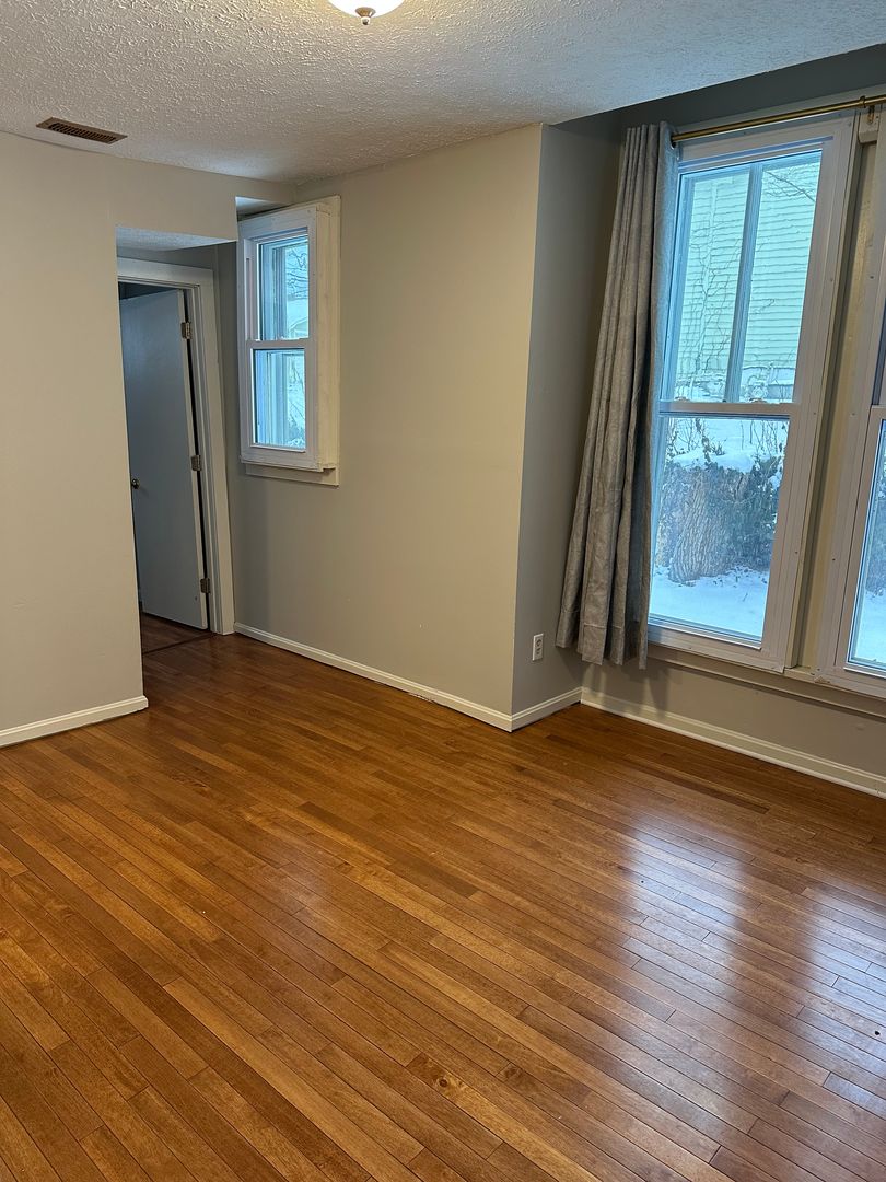 Bloomington Apartment: 301 S Rogers St