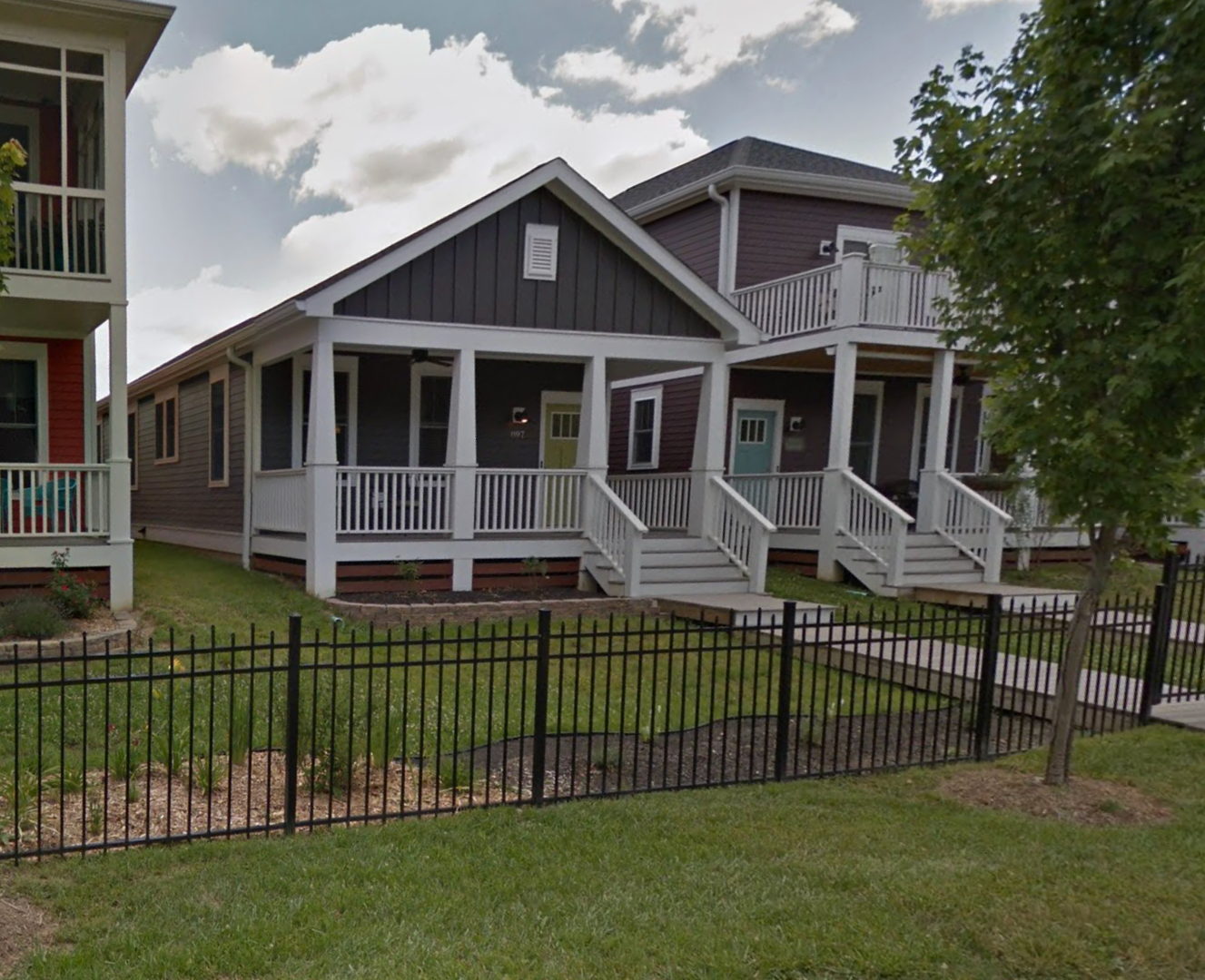 Bloomington House: 897 S Morton St