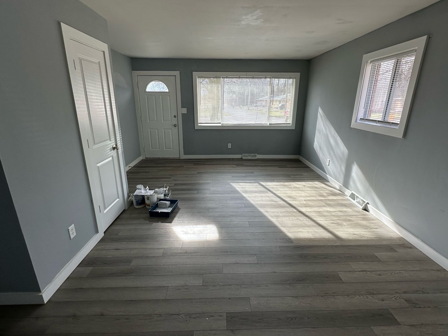 Bloomington House: 130 West Pinewood Drive
